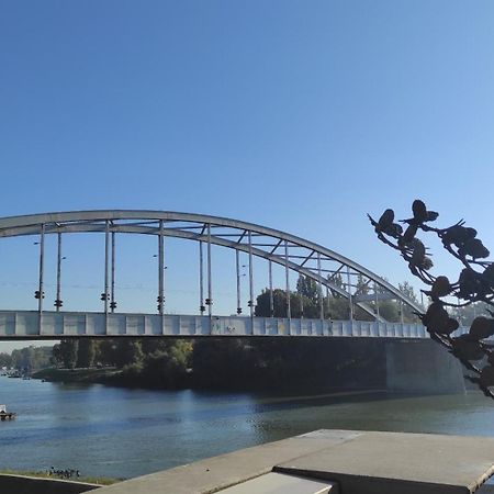 Hip Riverview Bestern Сегед Екстер'єр фото